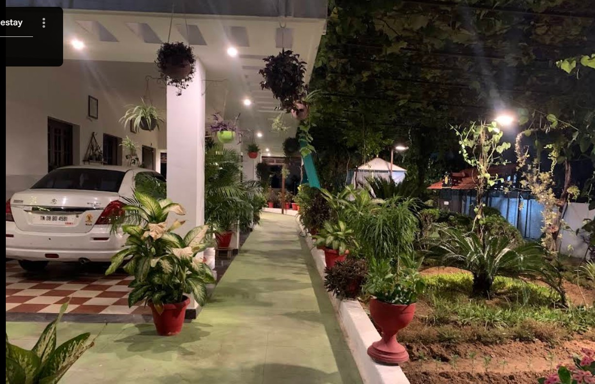 Entrance area of Amaravathy Rooms and Homestay